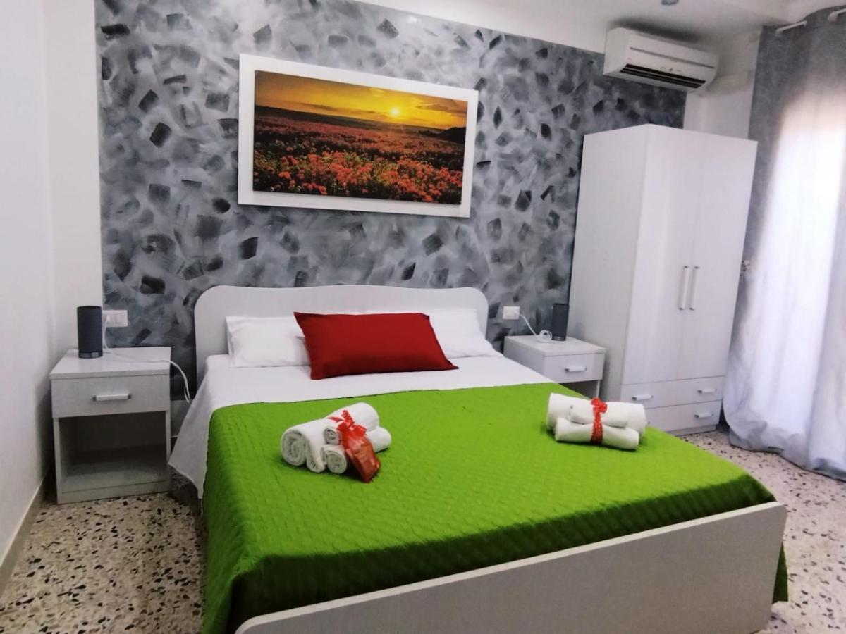 Suite Roma Чефалу Екстер'єр фото